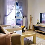Papu\'S Home, City Center 2Br Apt